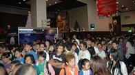 เข้าสู่วันที่สองของงานมหกรรมไทยแลนด์เกมโชว์ 2011 กันแล้ว  วันนี้มีผู้คนมากมายหลั่งไหลกันเข้ามาในงาน 