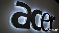 ภายในงาน mobile expo 2011 ทาง Acer ปิดตัวเรียกความสนใจผู้คนได้อย่างมากมายโดนการนำAcer Iconia มาโชว์